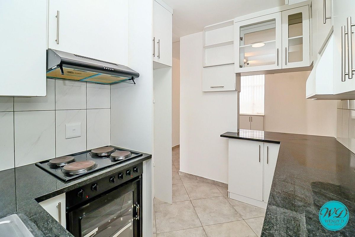 Ideal Starter Home or Investment in Secure Complex! - Photo 3