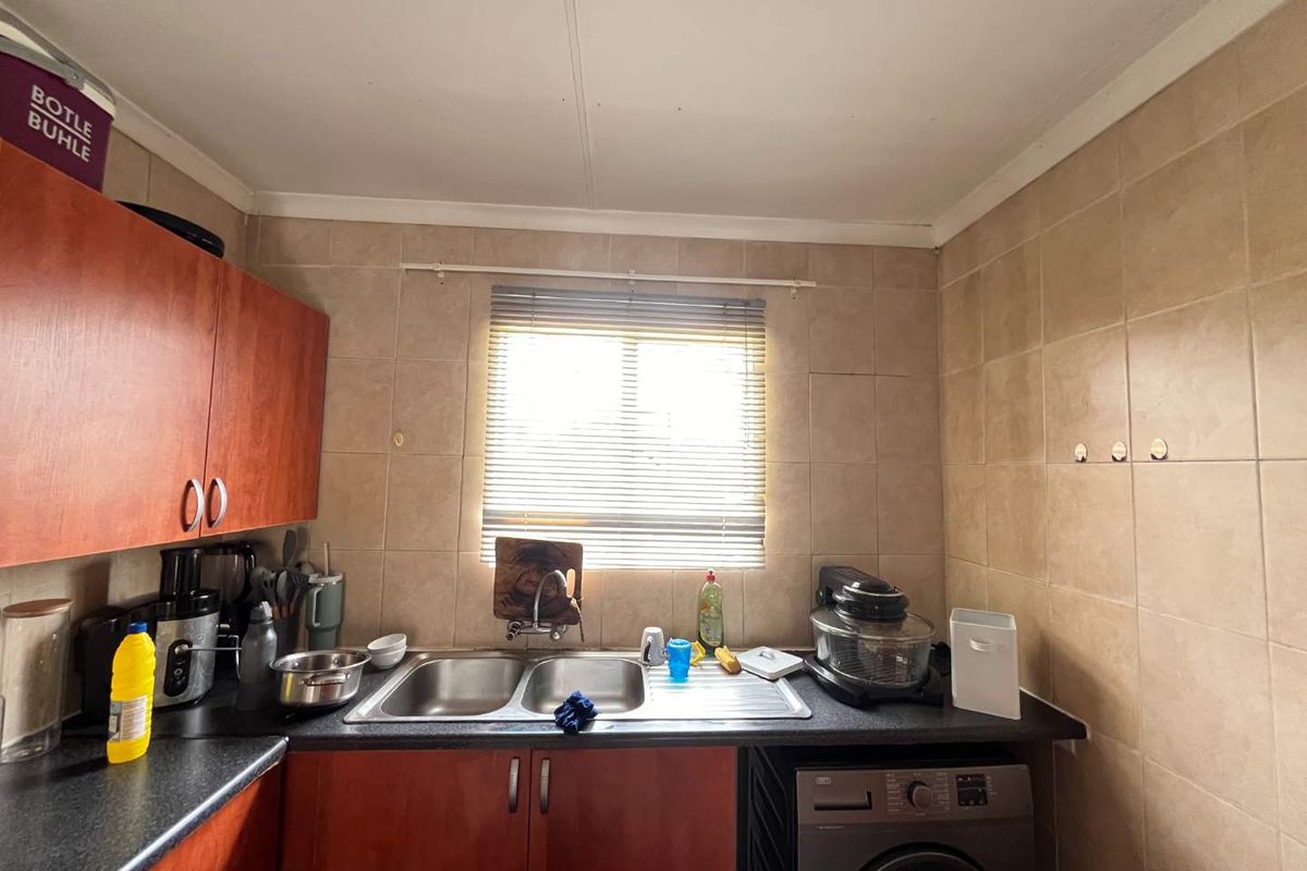 3 bedroom Apartment for rent - Photo 3