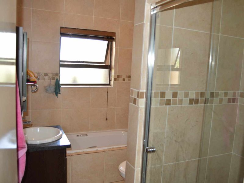 Beautiful townhouse in Mulbarton - Photo 9