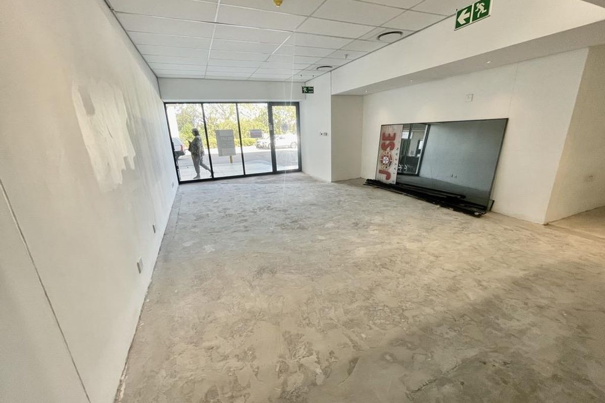 Premium Retail Space To Let – Sunningdale Centre - Photo 3