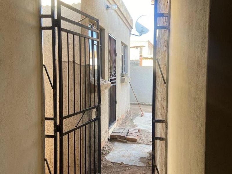 Investment Opportunity in Soshanguve - Photo 7