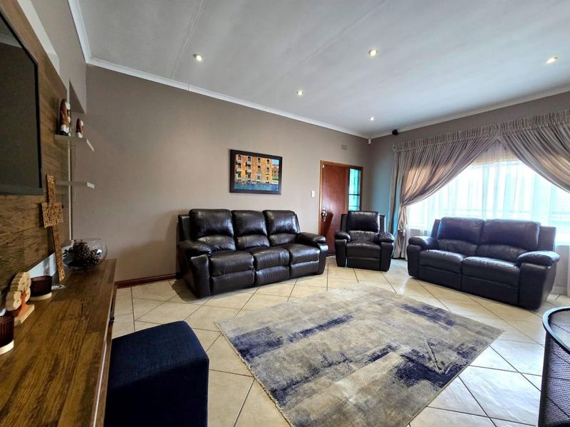 House For Sale in South Crest, Alberton - Photo 7