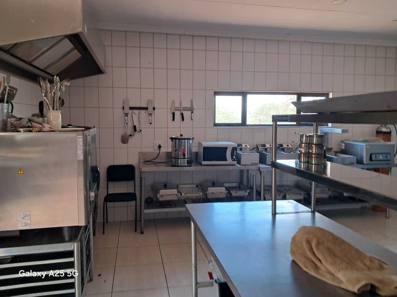 Expansive 25-Hectare Lodge for sale: Perfect for Business or Pleasure! - Photo 7