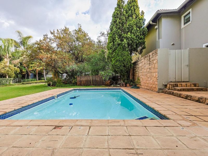 Step into a world of comfort and nostalgia - Photo 9