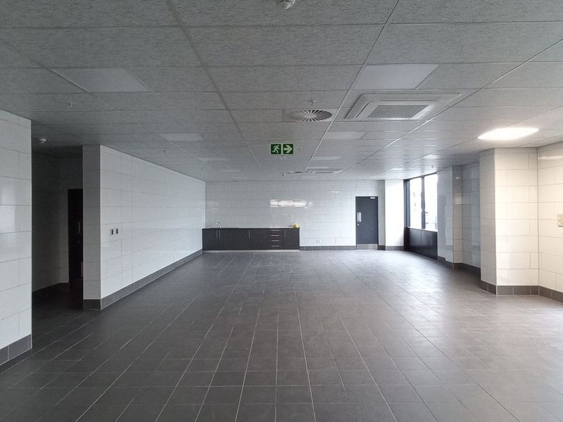 12 674m2 Meadowview Warehouse To Let - Photo 8