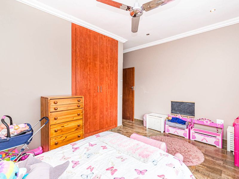 Stunning Family Home In kenmare - Photo 9