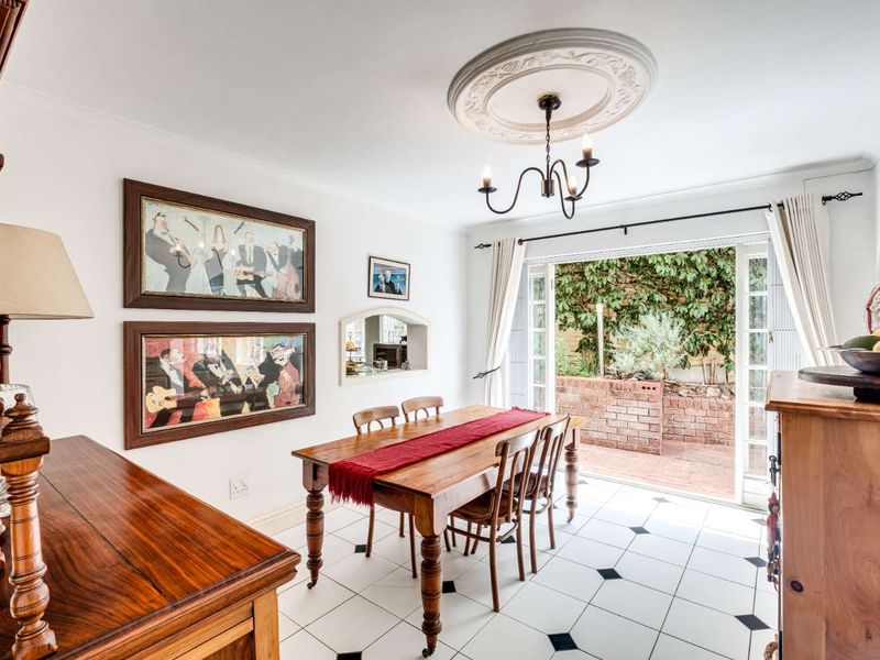 Lived in and loved dearly! - Photo 10