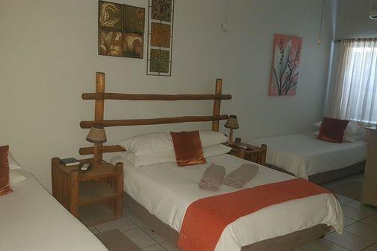 "Charming Guesthouse in Keetmanshoop Awaits New Owner! - Photo 3