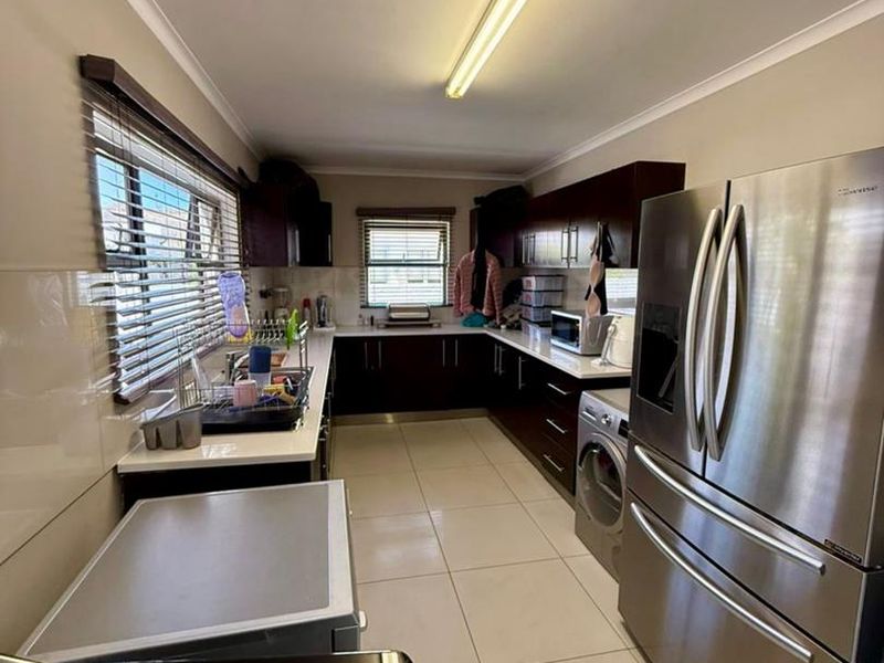 Kleine Kuppe- For Sale- N$5 900 000 - Photo 2