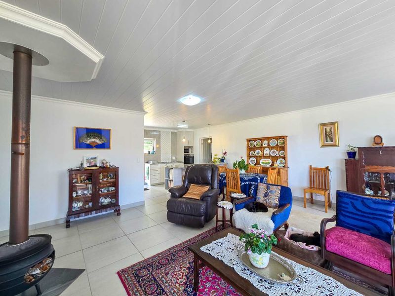Your key to tranquil living on the Garden Route. - Photo 3