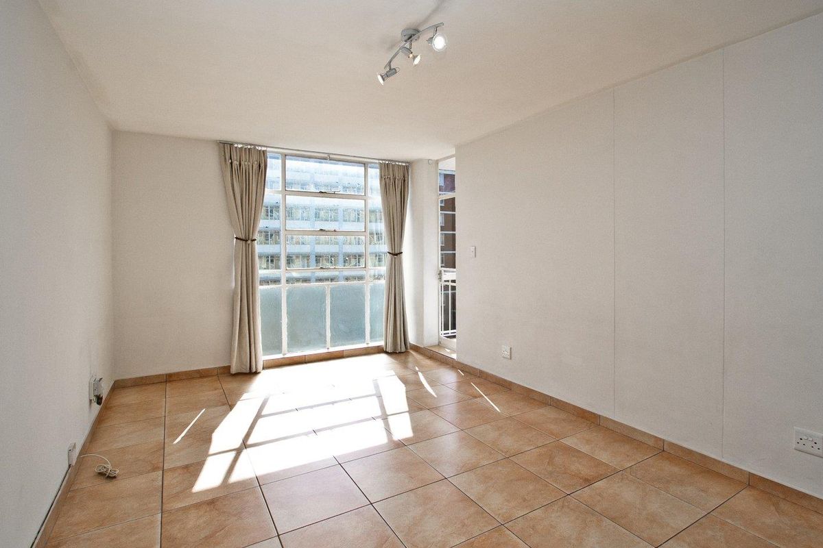 Where Convenience Meets Comfort! - Photo 5