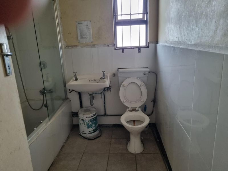 Investment  opportunity Apartment in Quigney - Photo 8