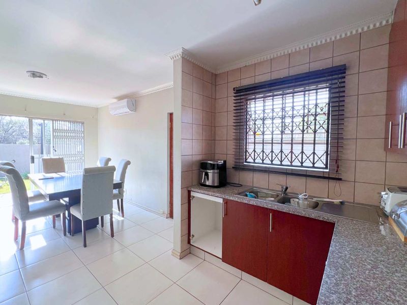 4 Bedroom Family home for Sale in Annlin - Photo 9