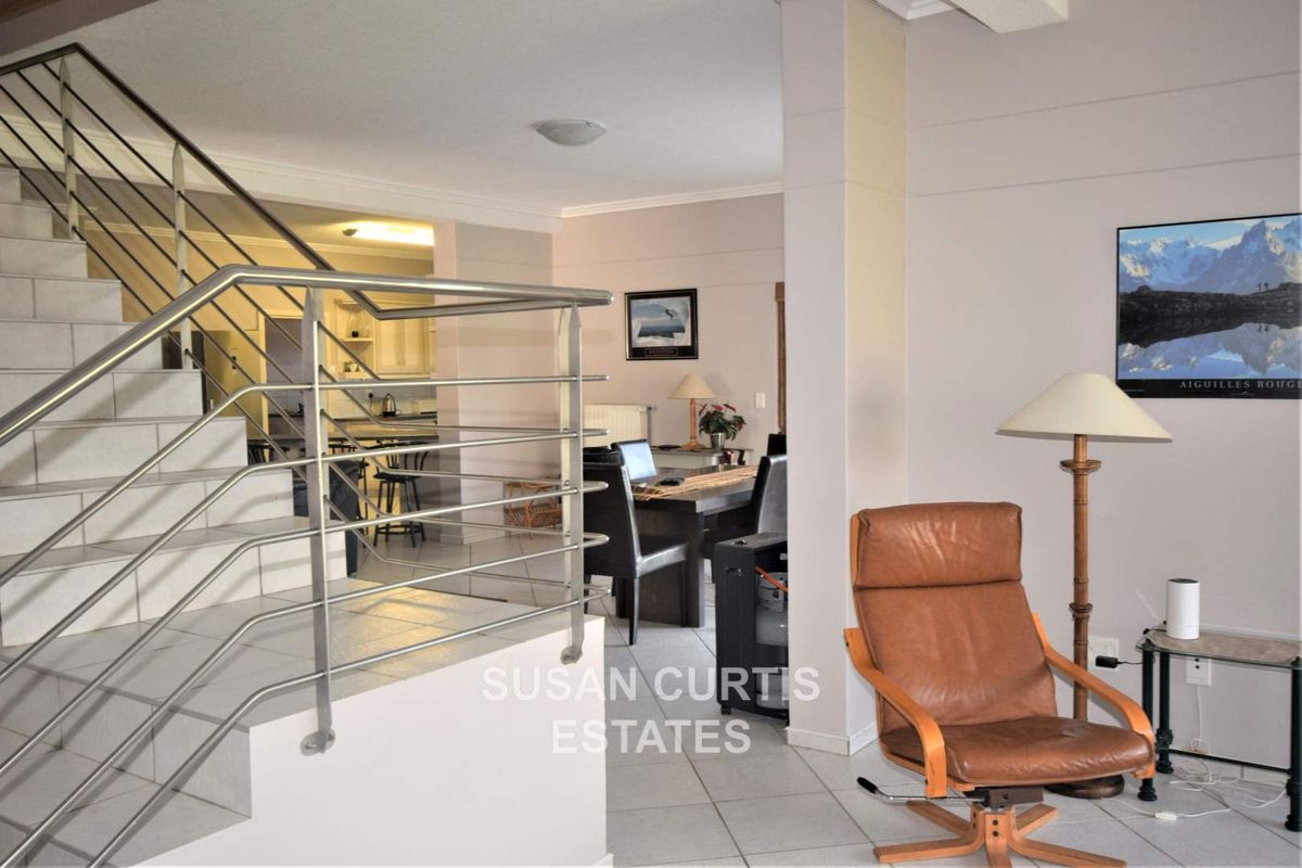 Beachfront Home - Photo 4