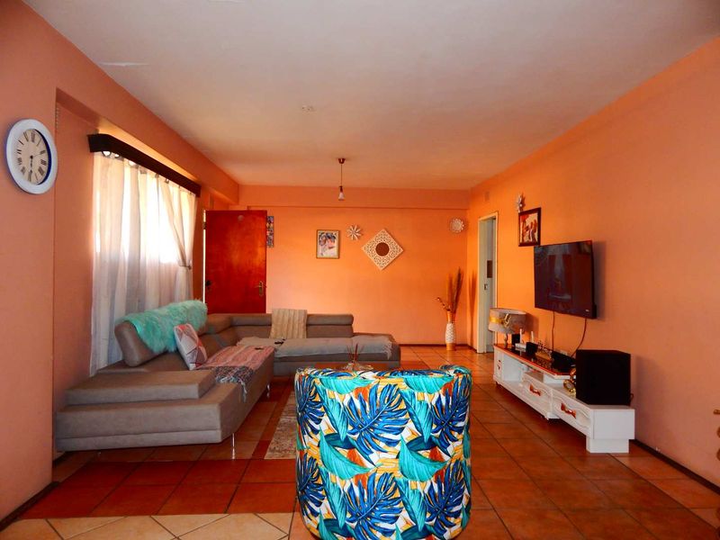 2 BEDROOM APARTMENT FOR SALE - Photo 5