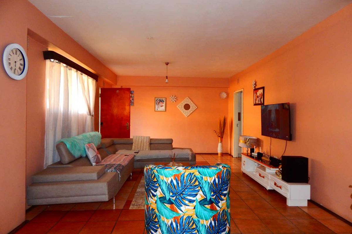 2 BEDROOM APARTMENT FOR SALE - Photo 5
