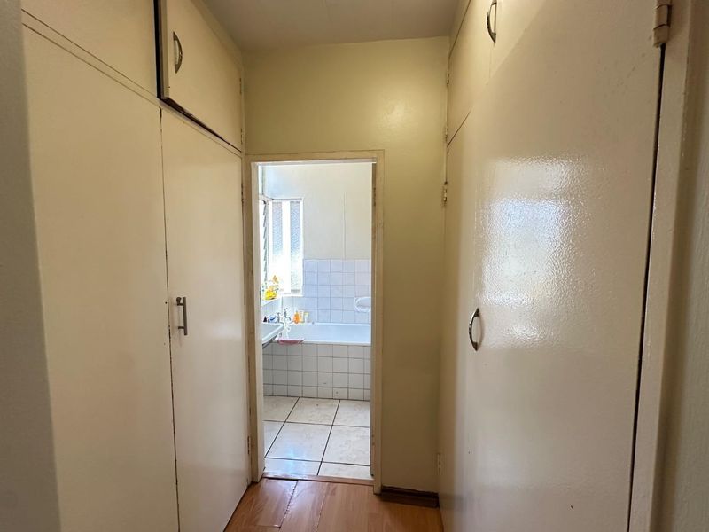Charming 1-BR in Sunnyside: Secure, Central, Convenient! - Photo 8