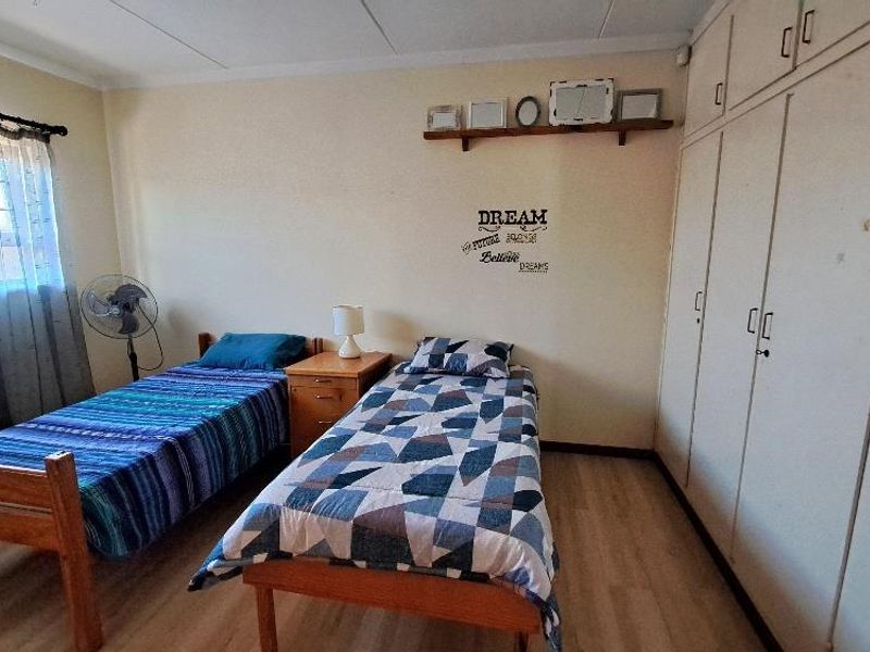 Spacious home on large plot close to Duneside School and Dunes Mall - Photo 8