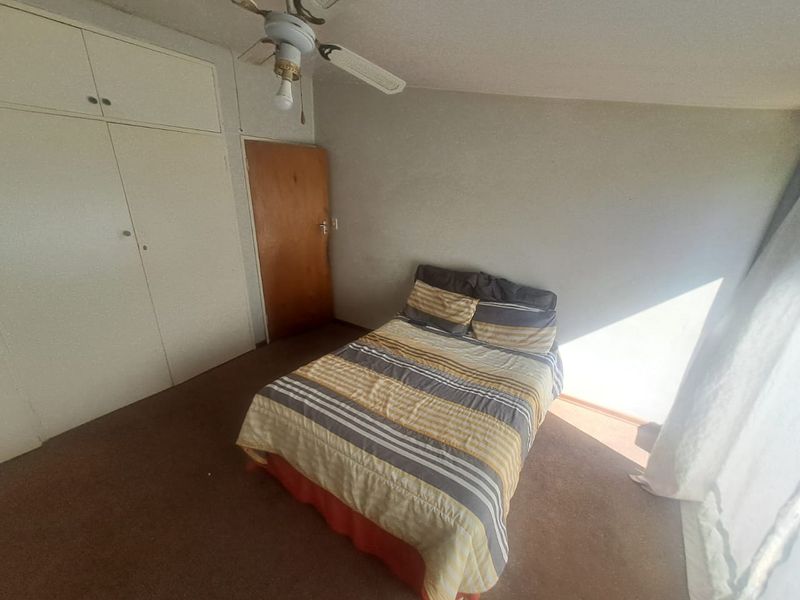 2.5 bedroom Townhouse for sale - Photo 6