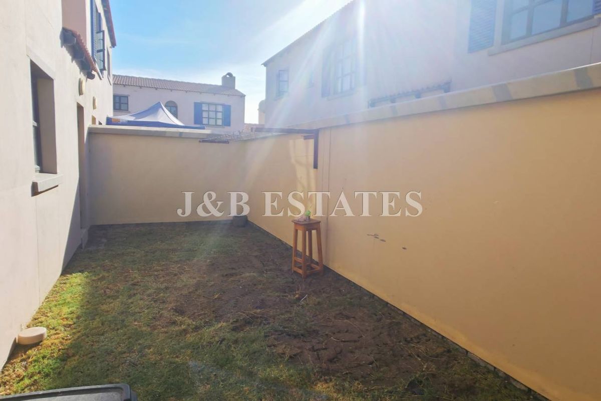 2 Bedroom Townhouse In Prime Area - Photo 5