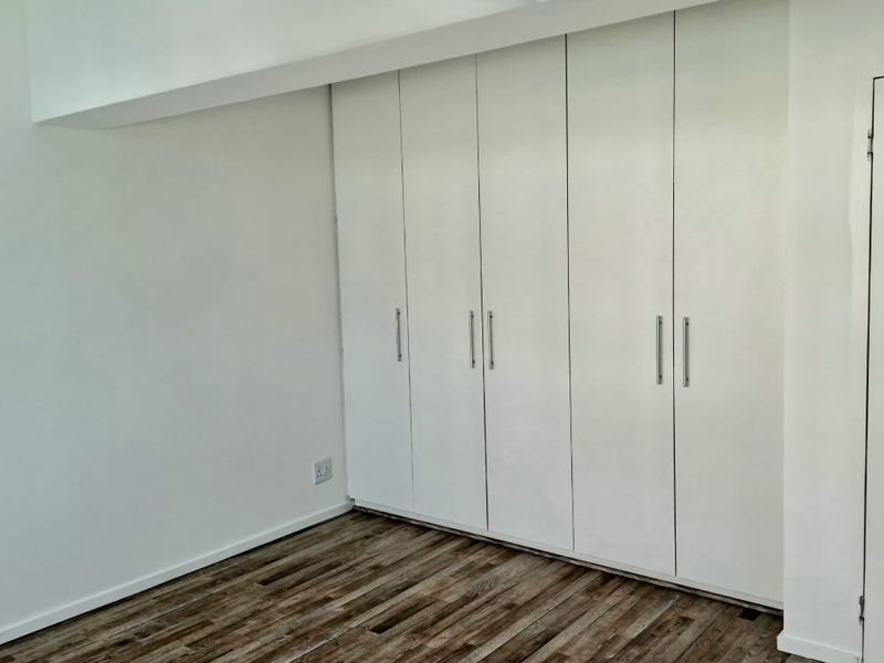 Unfurnished 2 bedroom/1 bathroom, ready to move in right away! - Photo 4