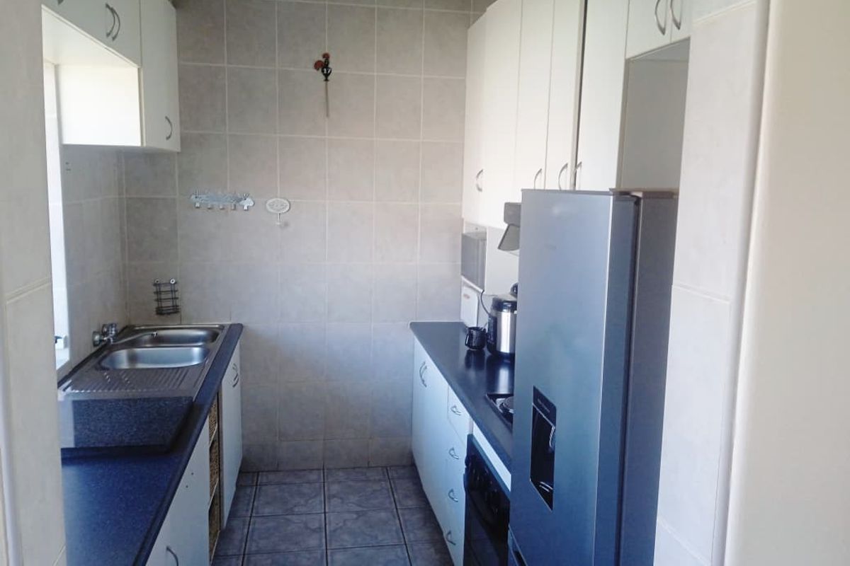 Neat 2 Bedroom Apartment for sale in Florida Lake - Photo 5