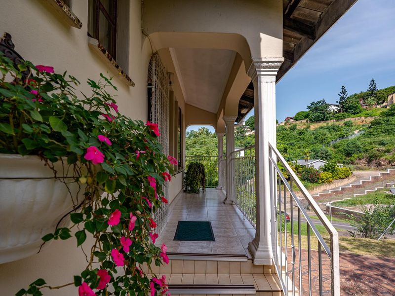 Where Comfort, Space & Income Potential Come Together - Photo 5