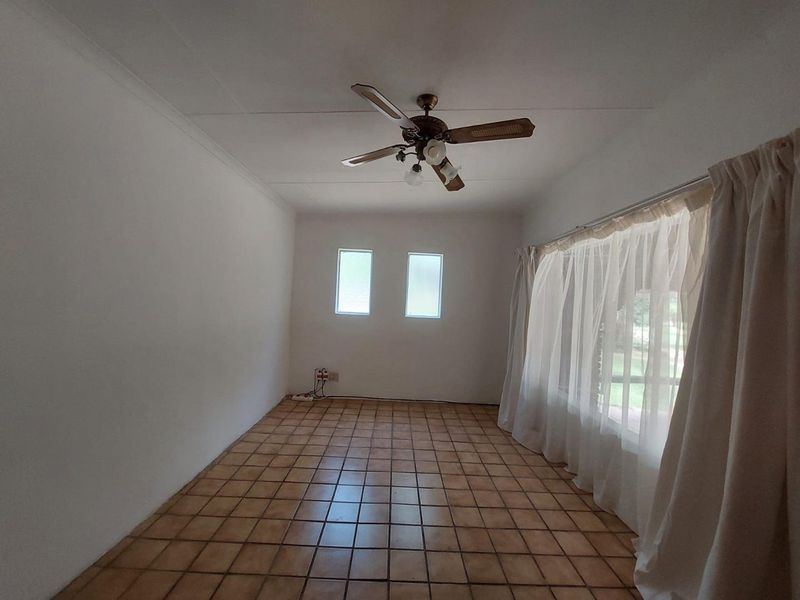 1 Bedroom Bush Retreat – Kruger Foothills, Hoedspruit - Photo 5