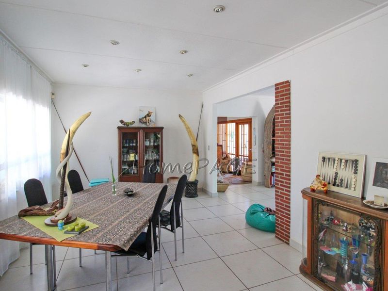 Otjiwarongo:  European style Home for sale - Photo 9