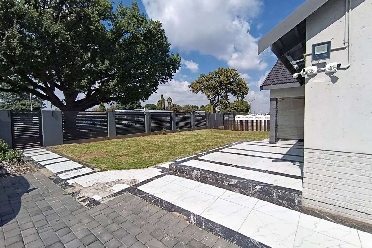 2 Properties, one stand Exceptional Rental Opportunity in the Heart of Rynfield - Photo 3