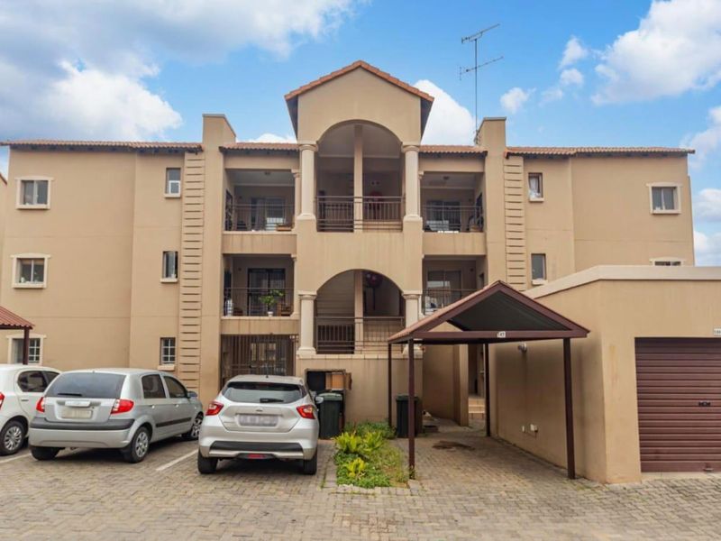Modern 2 Bedroom, 2 Bathroom Apartment to Rent in Noordhang Randburg - Photo 1