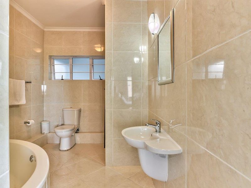 Fully Furnished Frontline 2 Bedroom Apartment on the Golden Mile - Photo 8