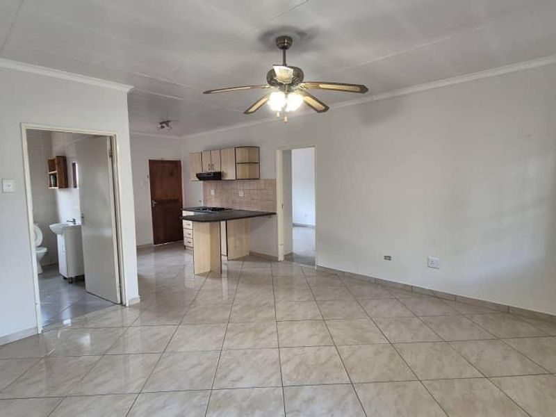 Townhouse for sale - Photo 2