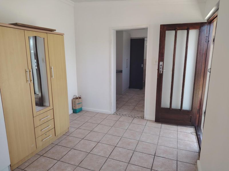 One bedroom garden cottage in Parow North - Photo 3