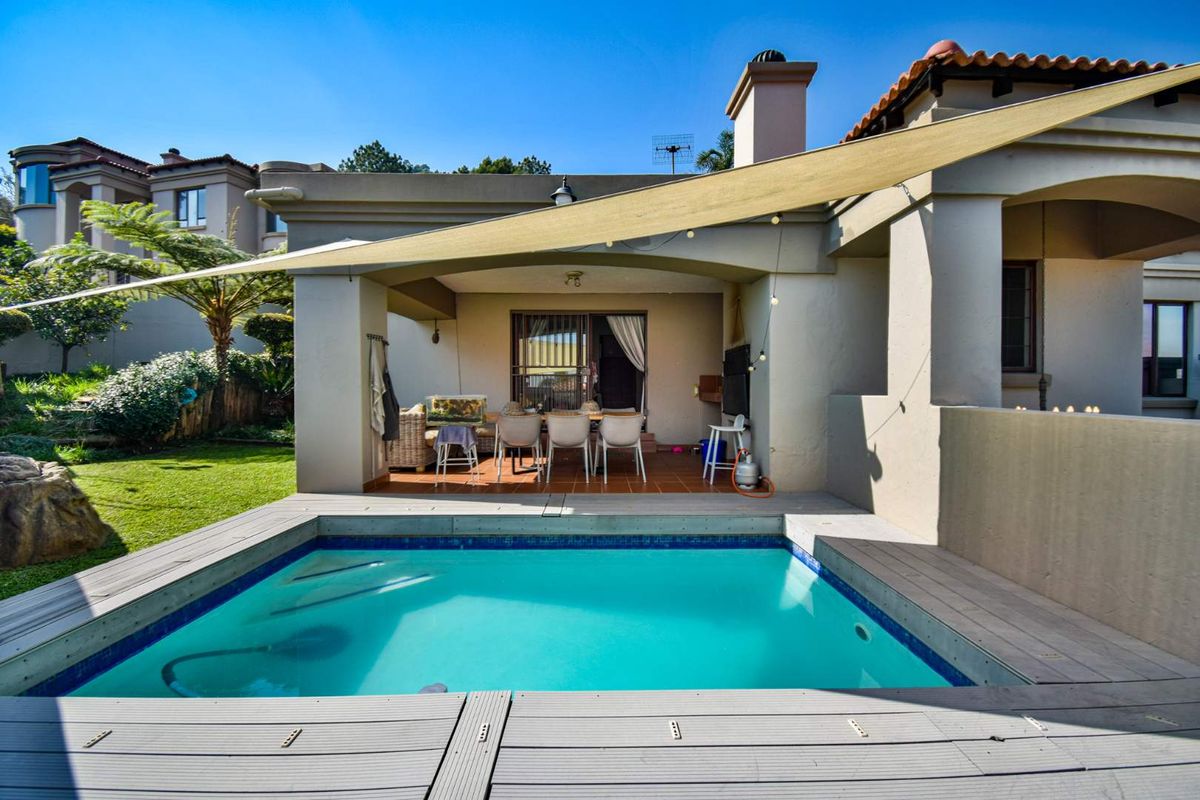 Spacious 3 bedroom property in a prime location - Faerie Glen - Photo 2