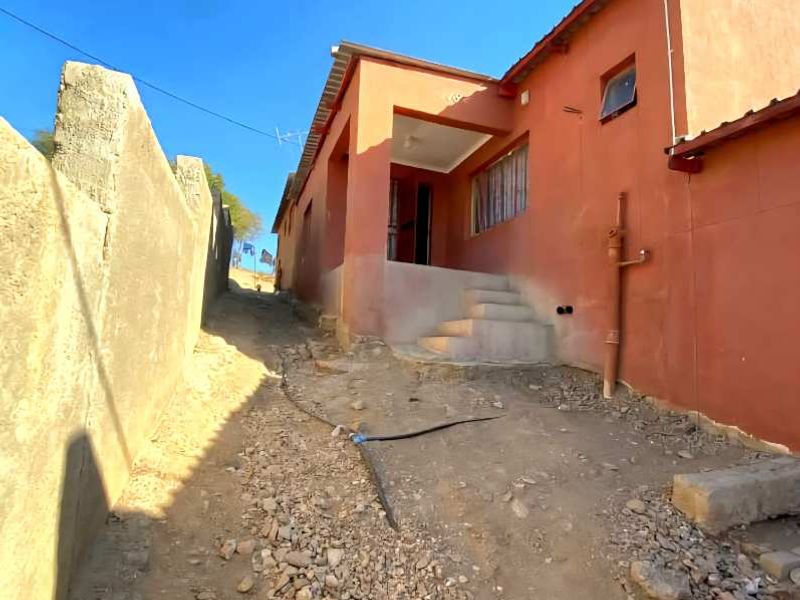 HOUSE FOR SALE - Photo 2