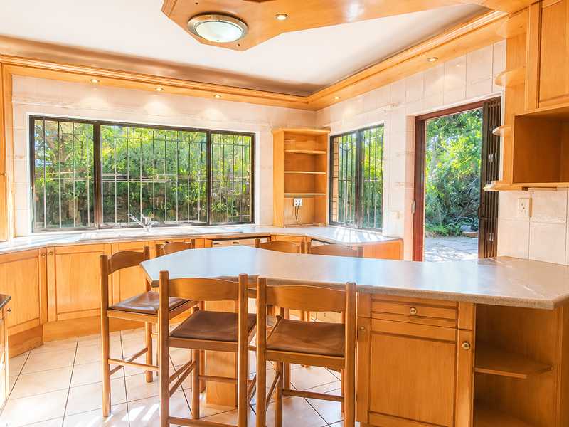 Furnished 3 x Bedroom House Constantia for Rent - Occupation Immediate - Photo 9