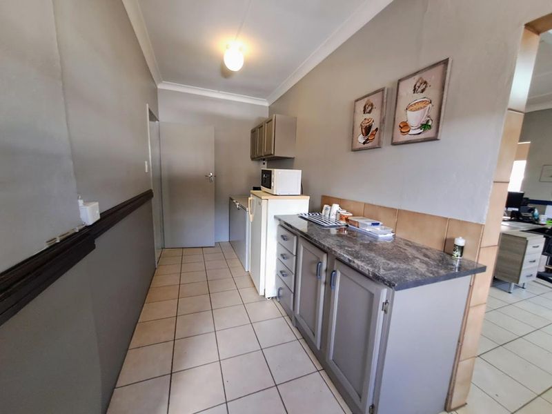 Integrated Living and Business on Zambezi Drive - Photo 10