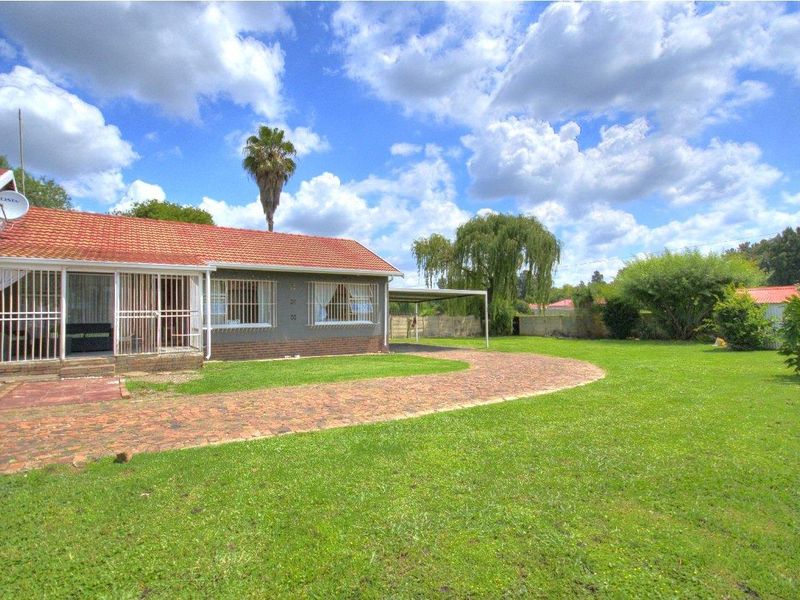 Clean, neat and ready for you! - Photo 5