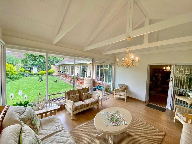 Large family home in prime location - Photo 2
