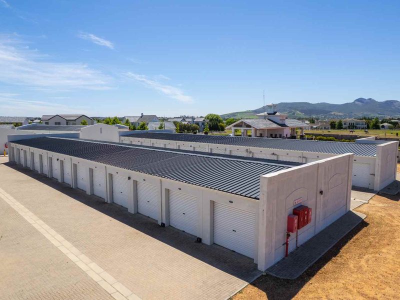 Premium storage units of various sizes are now available for rent on Val de Vie Estate. - Photo 6