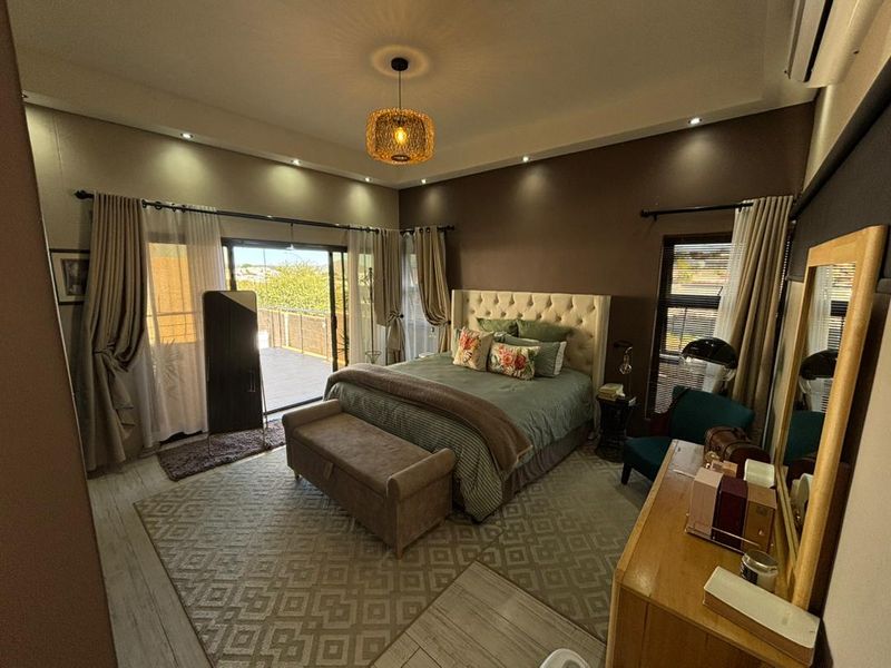 3 Bedroom House For Sale in Kleine Kuppe - Photo 8