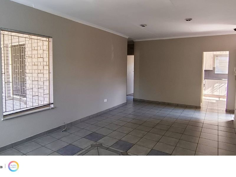 Pet Friendly Simplex for sale in Brackenhurst - Photo 1