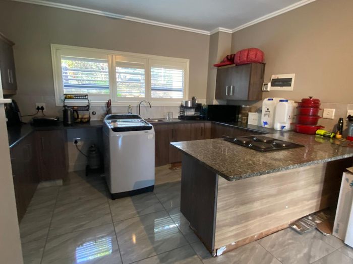 Property #2481931, Apartment Rental Monthly in Palm Lakes Estates