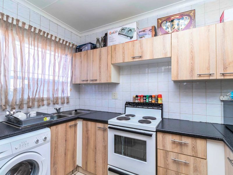 Location Location Location - Photo 4