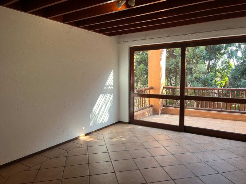 Stunning 1 bed, 1 bath apartment - Photo 9