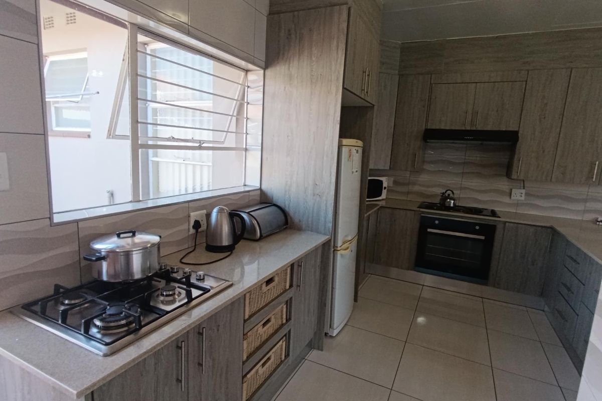 Charming Townhouse for Sale in Norkem Park - Photo 4