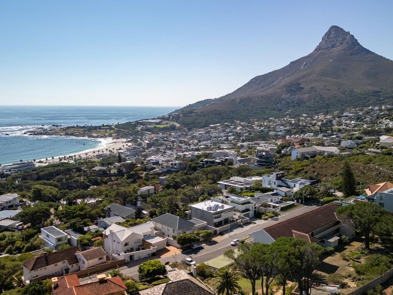 A Camps Bay home with seamless views to add your own touch to - Photo 7