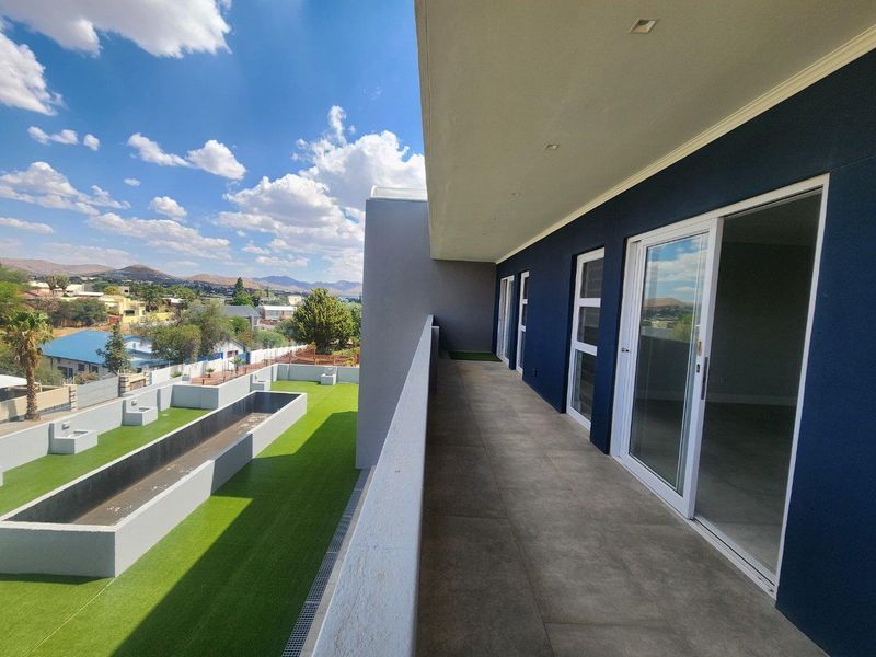 Executive Property - Photo 2