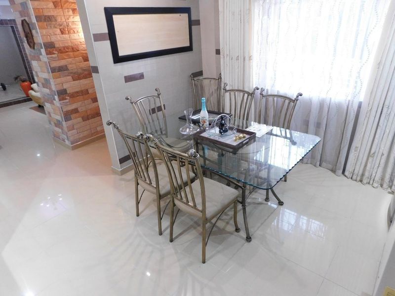3 Bedroom House for sale in Silverglen - Photo 9